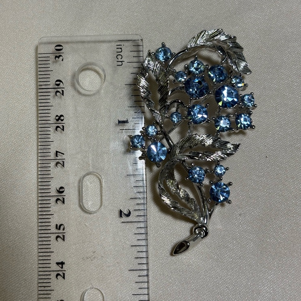 Mid Century Modern Silver Blue Rhinestone Floral Brooch - Picture 3 of 6